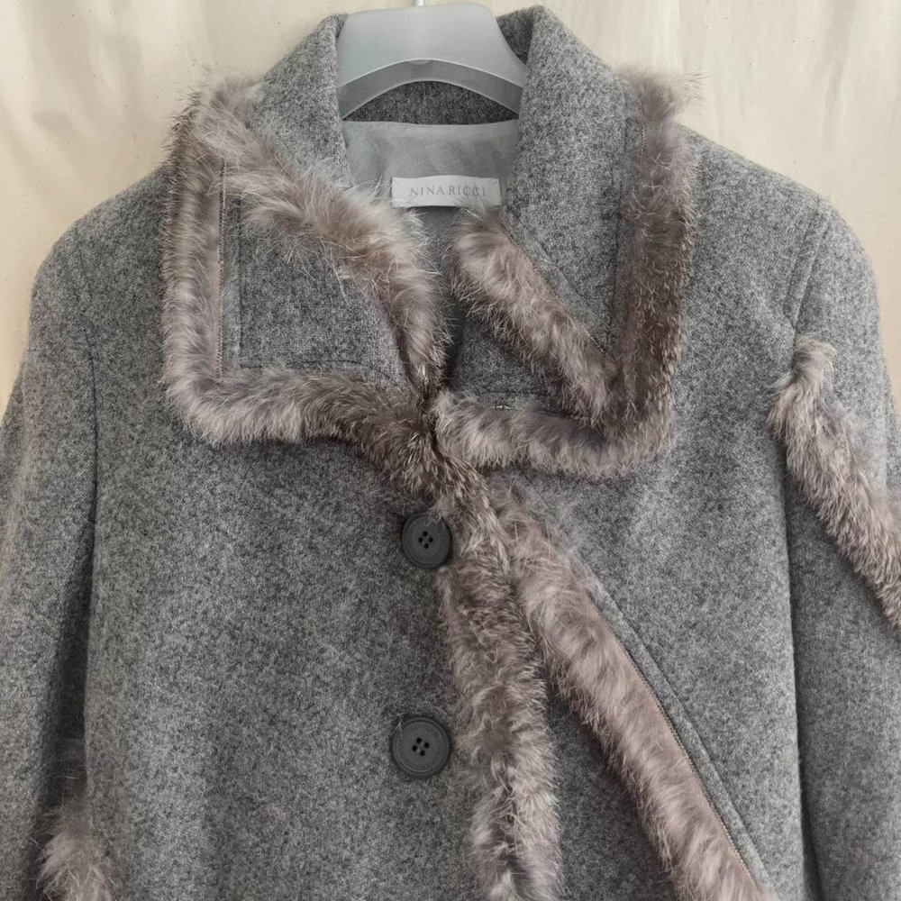 Nina Ricci fur jacket - Picture 2 of 10